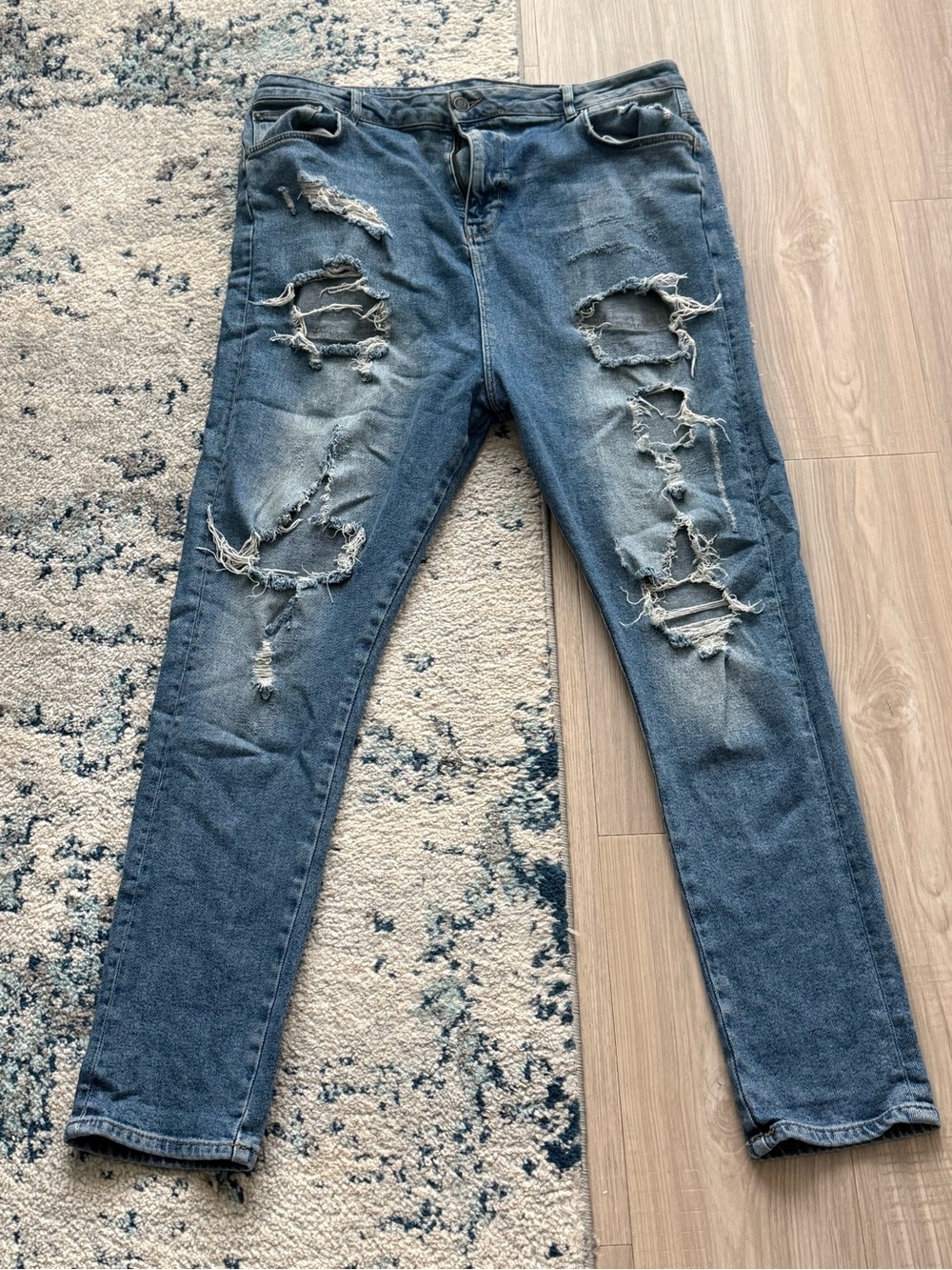 ASOS Men’s Ripped Straight Jeans in Faded Blue